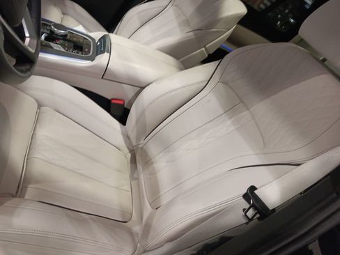 Used 2024 BMW X5 xDrive40i w/ Premium Package AWD/4WD image 6