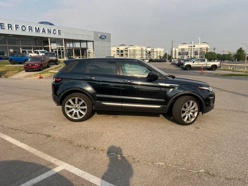 Used 2017 Land Rover Range Rover Evoque HSE AWD/4WD image 4