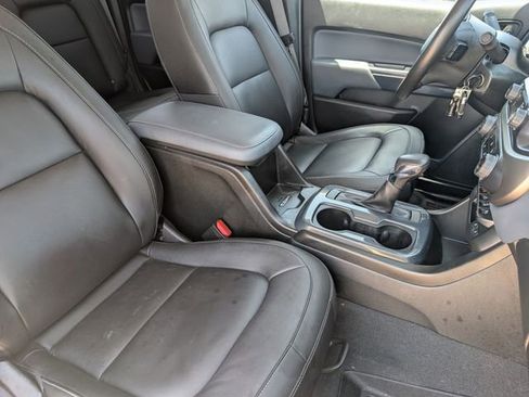 Used 2022 Chevrolet Colorado Z71 AWD/4WD image 25