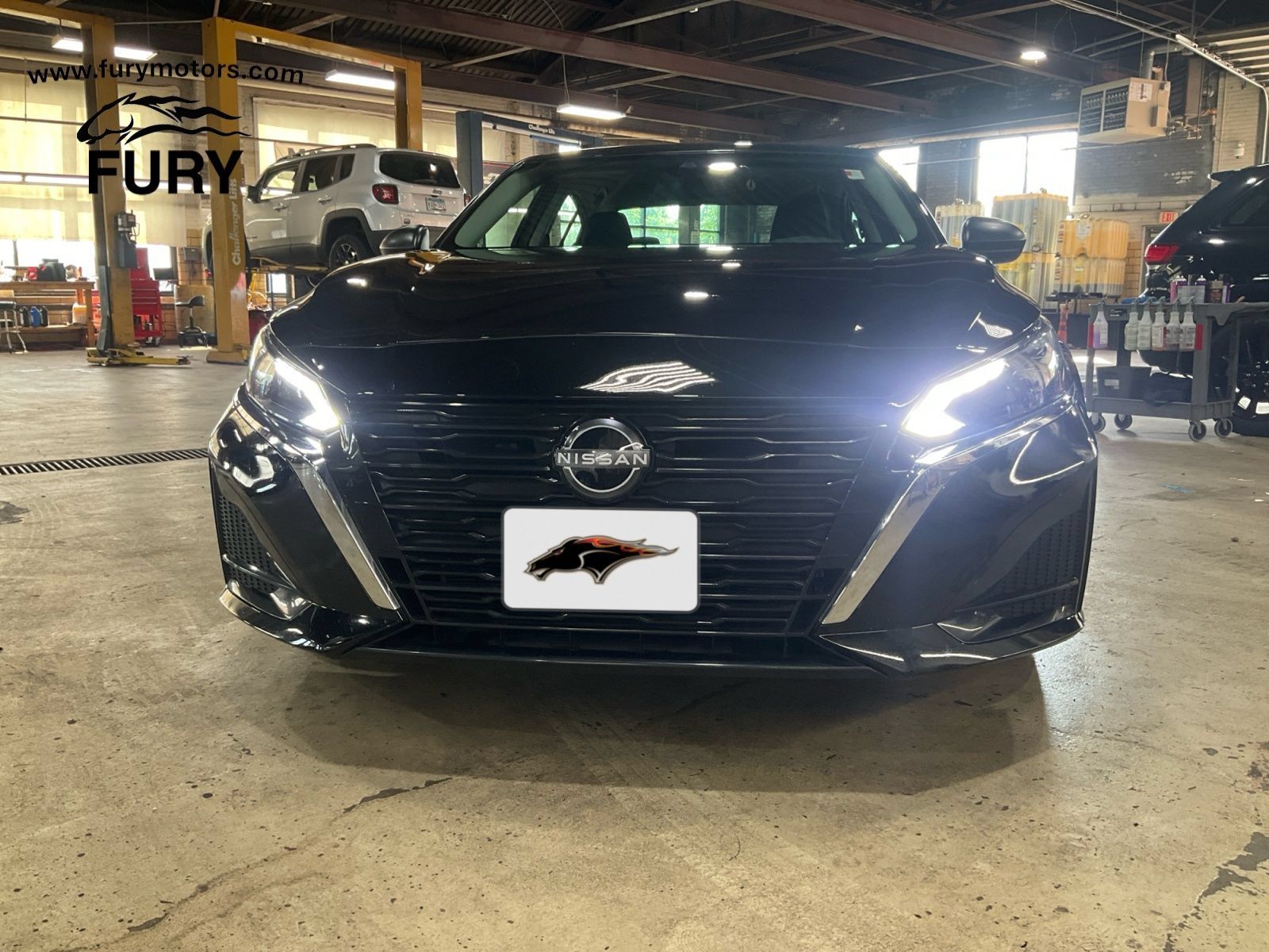 Used 2025 Nissan Altima 2.5 SV FWD image 33