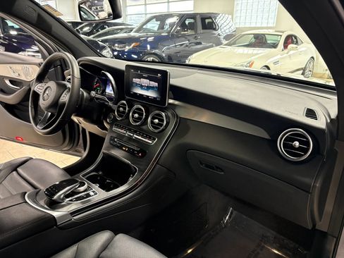Used 2019 Mercedes-Benz GLC 300 4MATIC Coupe image 8