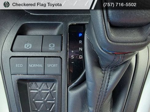 Used 2025 Toyota RAV4 XLE FWD image 16