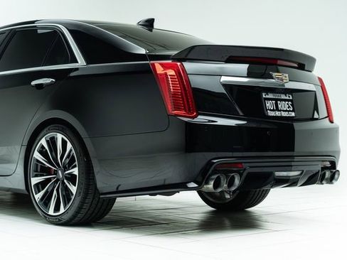 Used 2018 Cadillac CTS V w/ Luxury Package image 20