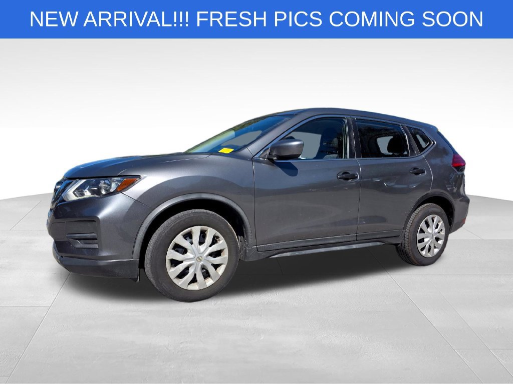 Used 2017 Nissan Rogue S FWD image 2