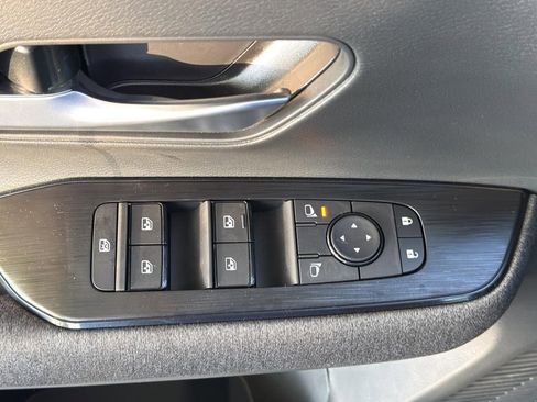 New 2026 Nissan Kicks SV image 17