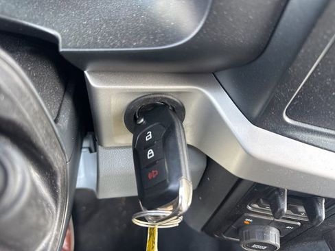 Used 2023 Ford F250 XLT image 30