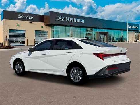 New 2026 Hyundai Elantra Blue image 4