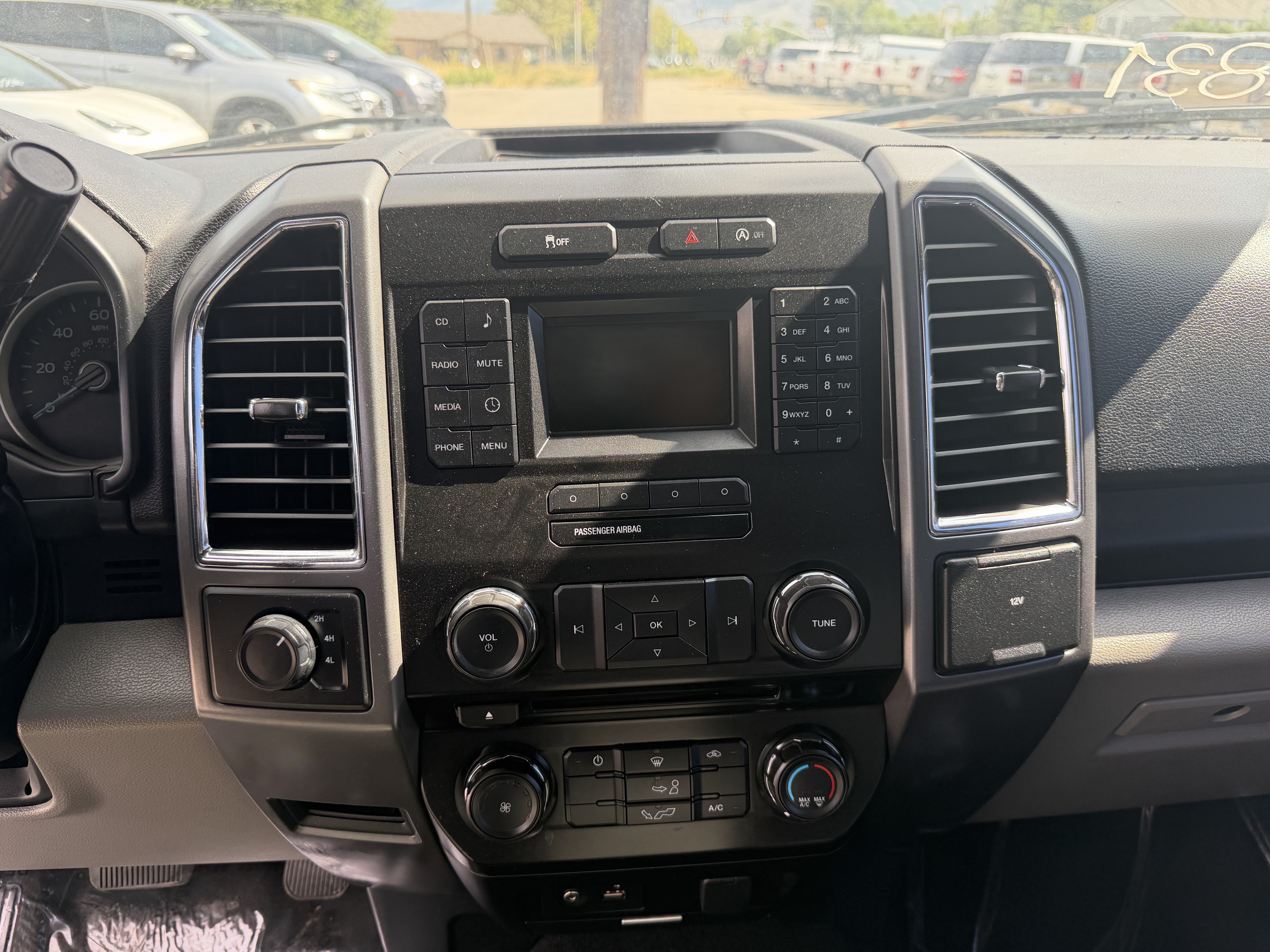 Used 2015 Ford F150 XLT AWD/4WD image 14