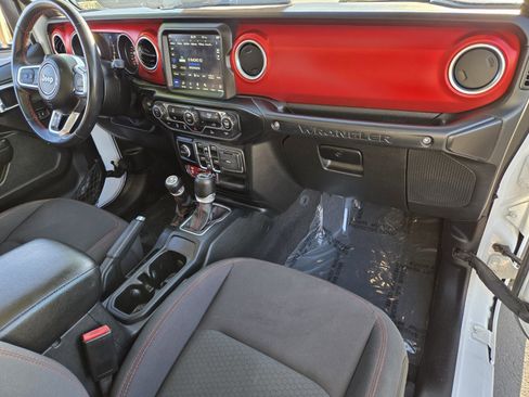 Used 2021 Jeep Wrangler Unlimited Rubicon w/ Xtreme Recon 35" Tire Package image 16