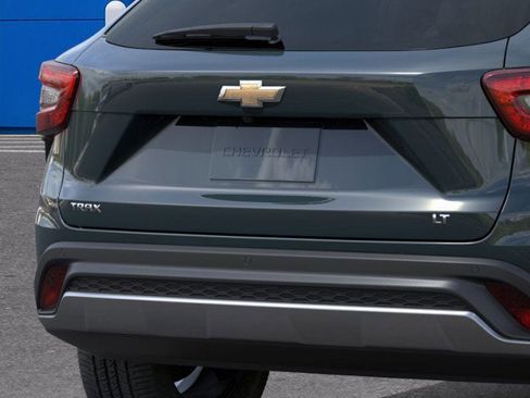 New 2026 Chevrolet Trax LT image 14