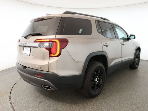 Used 2022 GMC Acadia AT4 image 4