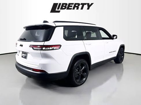 Used 2021 Jeep Grand Cherokee L Laredo image 7