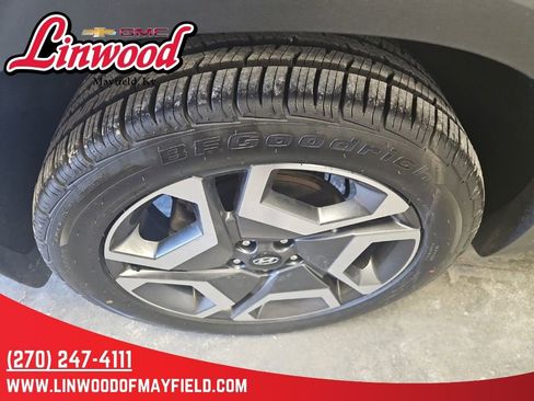 Used 2023 Hyundai Palisade SEL w/ Premium Package FWD image 8