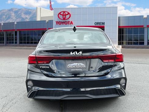 Used 2023 Kia Forte LXS w/ LXS Technology Package FWD image 5