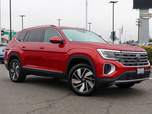 Certified 2025 Volkswagen Atlas SEL image 2