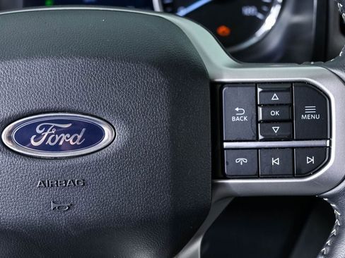 Used 2024 Ford Expedition XLT RWD image 12