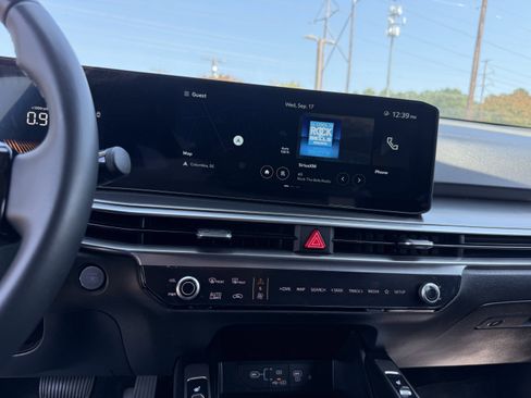 New 2025 Kia Sorento S w/ Panoramic Sunroof Package image 10