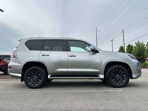 Used 2023 Lexus GX 460 Premium w/ Premium Package AWD/4WD image 3