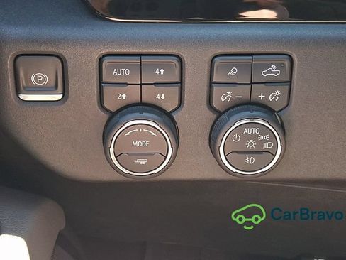 Used 2023 Chevrolet Silverado 1500 ZR2 AWD/4WD image 24