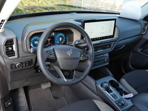 Certified 2025 Ford Bronco Sport Big Bend w/ Convenience Package image 4