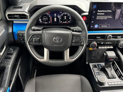 Certified 2025 Toyota Tacoma TRD Sport image 28