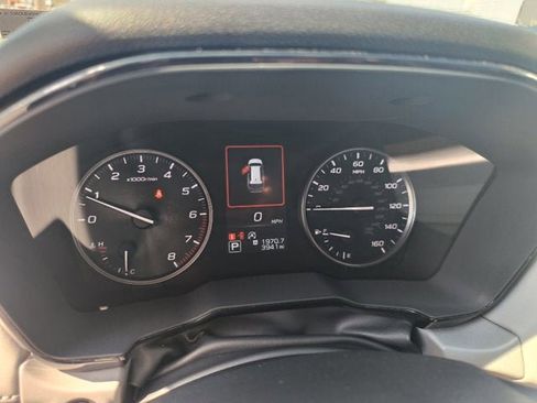 Used 2025 Subaru Outback Premium AWD/4WD image 31