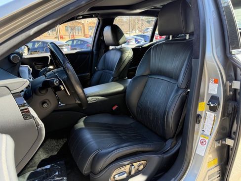Used 2018 Lexus LS 500 w/ Interior Upgrade Package image 26