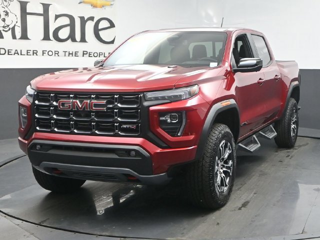Used 2025 GMC Canyon AT4 w/ Technology Plus Package AWD/4WD image 7