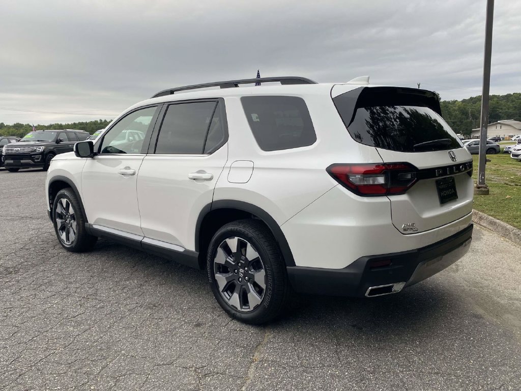 New 2026 Honda Pilot Elite image 3