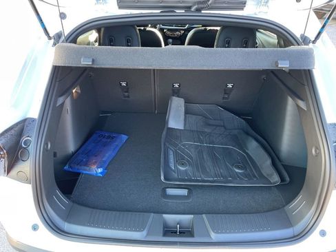 New 2026 Chevrolet Trax RS w/ Sunroof Package FWD image 45