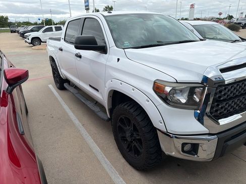 Used 2019 Toyota Tundra SR5 w/ SR5 Upgrade Package image 3