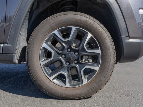 Used 2021 Jeep Compass Trailhawk image 12