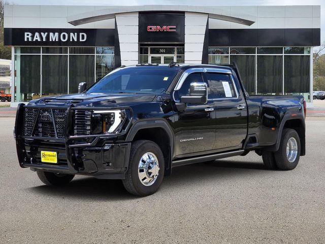 Used 2026 GMC Sierra 3500 Denali Ultimate AWD/4WD image 3