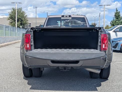 Used 2025 RAM 3500 Limited AWD/4WD image 13
