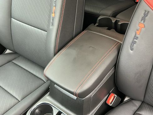 Used 2024 GMC Canyon AT4X image 26