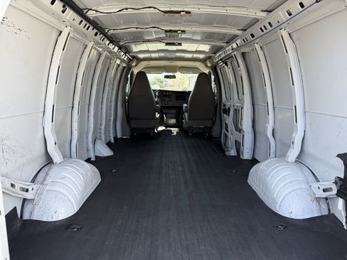 Used 2022 Chevrolet Express 2500 Extended w/ Driver Convenience Package image 14