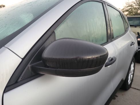 Used 2020 Ford Escape S image 6