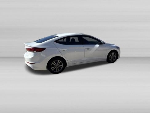 Used 2017 Hyundai Elantra Value Edition FWD image 4