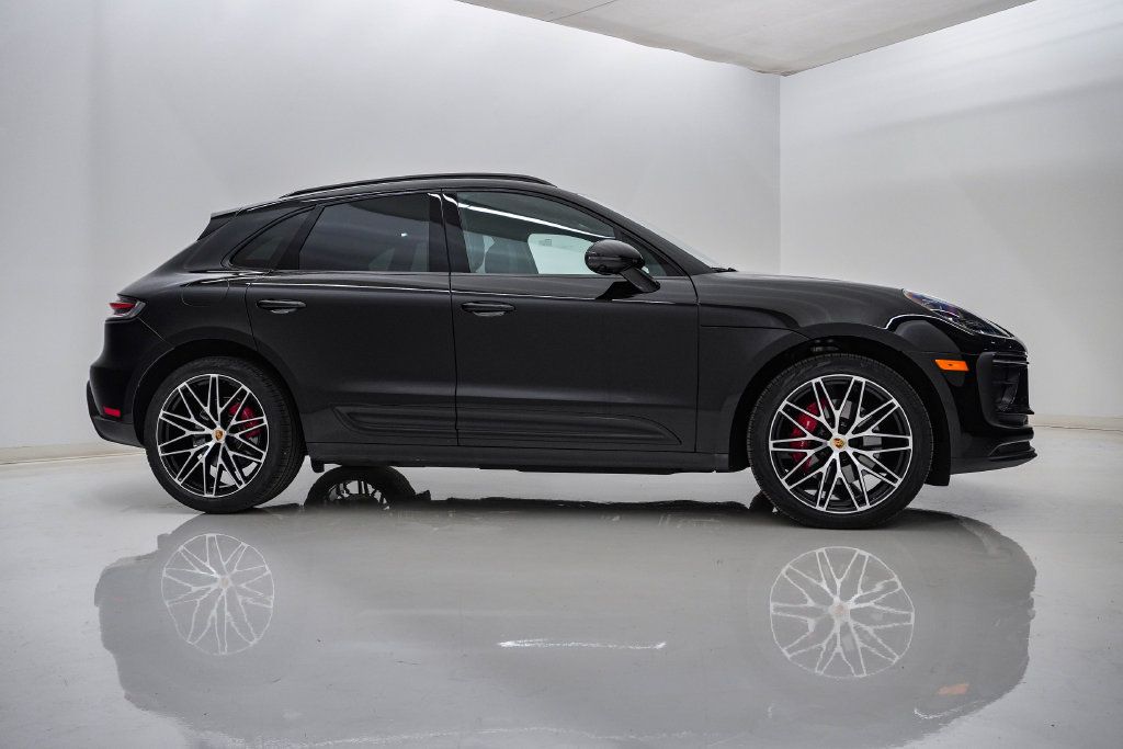 Certified 2026 Porsche Macan S AWD/4WD image 9
