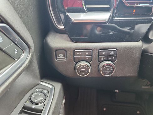 Used 2024 Chevrolet Silverado 1500 RST w/ Convenience Package II AWD/4WD image 21