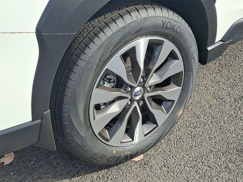 New 2025 Subaru Outback Limited image 6