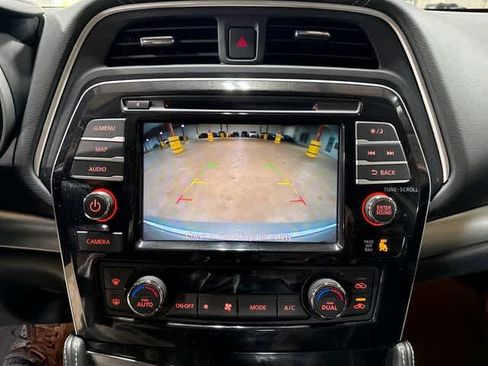 Used 2023 Nissan Maxima SV FWD image 23