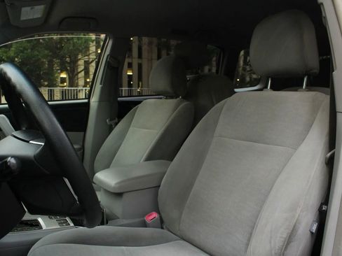 Used 2013 Toyota Highlander 4WD Hybrid image 14