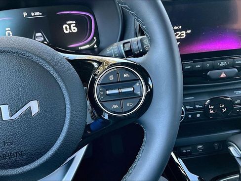 Used 2024 Kia Soul EX image 8