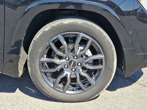 Certified 2024 GMC Terrain Denali w/ Black Diamond Edition image 9