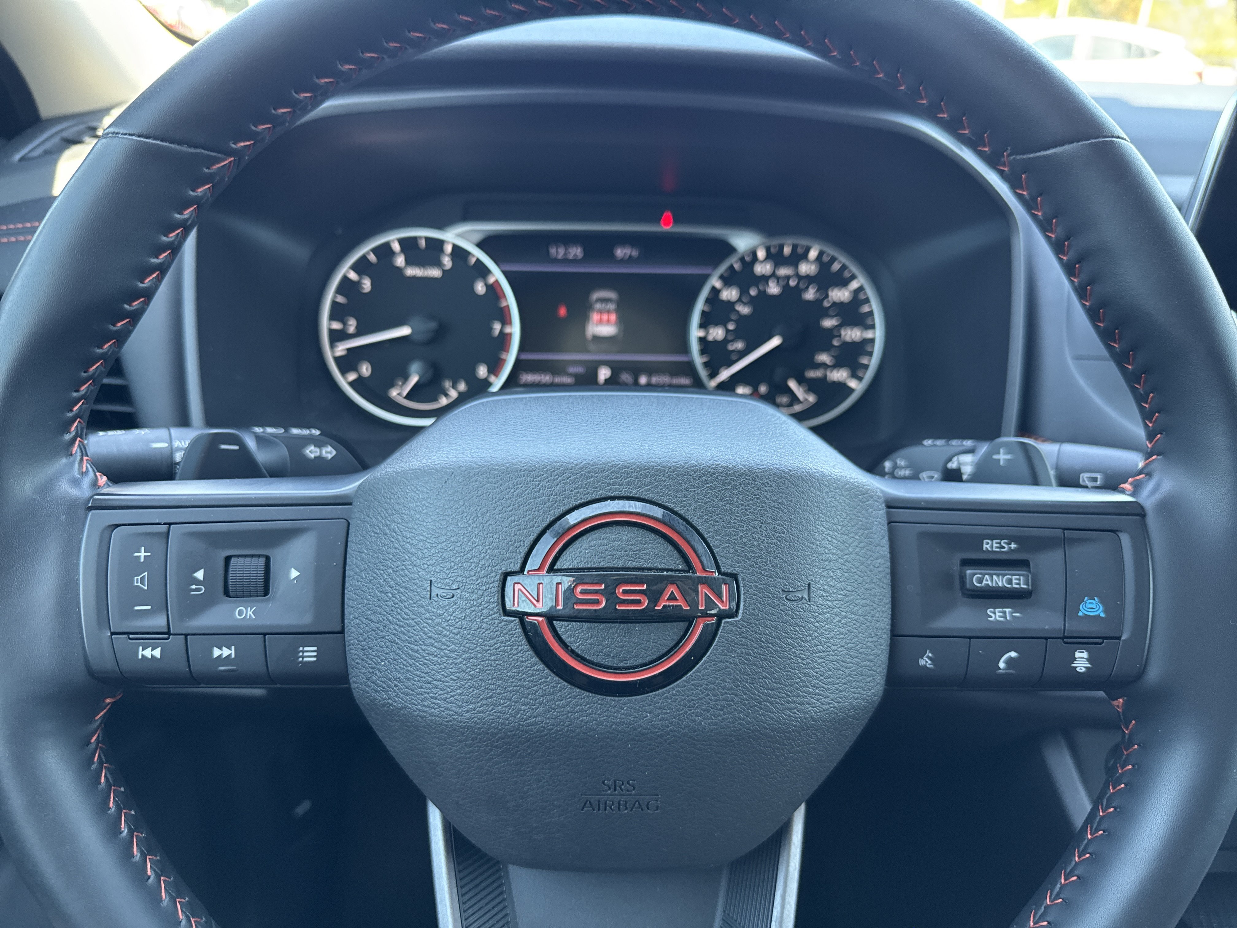 Used 2025 Nissan Rogue SV AWD/4WD image 15