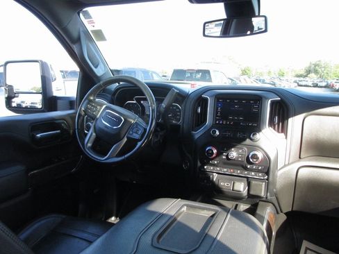 Used 2022 GMC Sierra 2500 Denali image 26