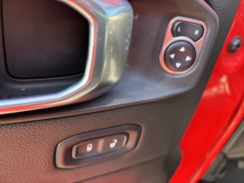 Used 2021 Jeep Wrangler Unlimited Sahara image 19