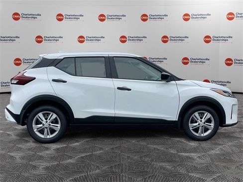 New 2025 Nissan Kicks Play S image 6