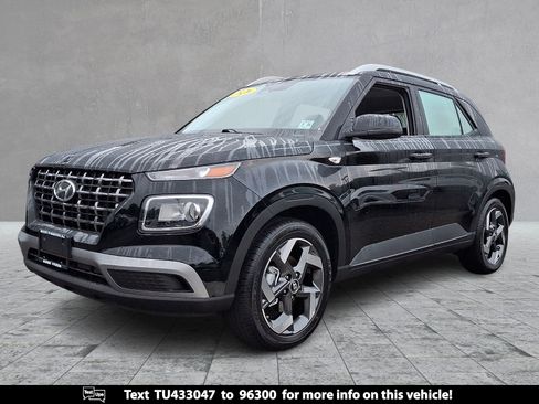 Used 2026 Hyundai Venue SEL FWD image 1